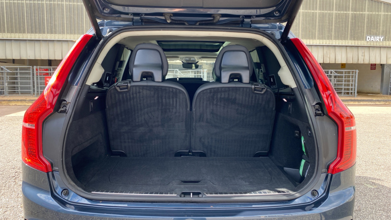 Volvo XC90 2.0 B5P [250] Plus Dark 5dr AWD Geartronic Petrol Estate